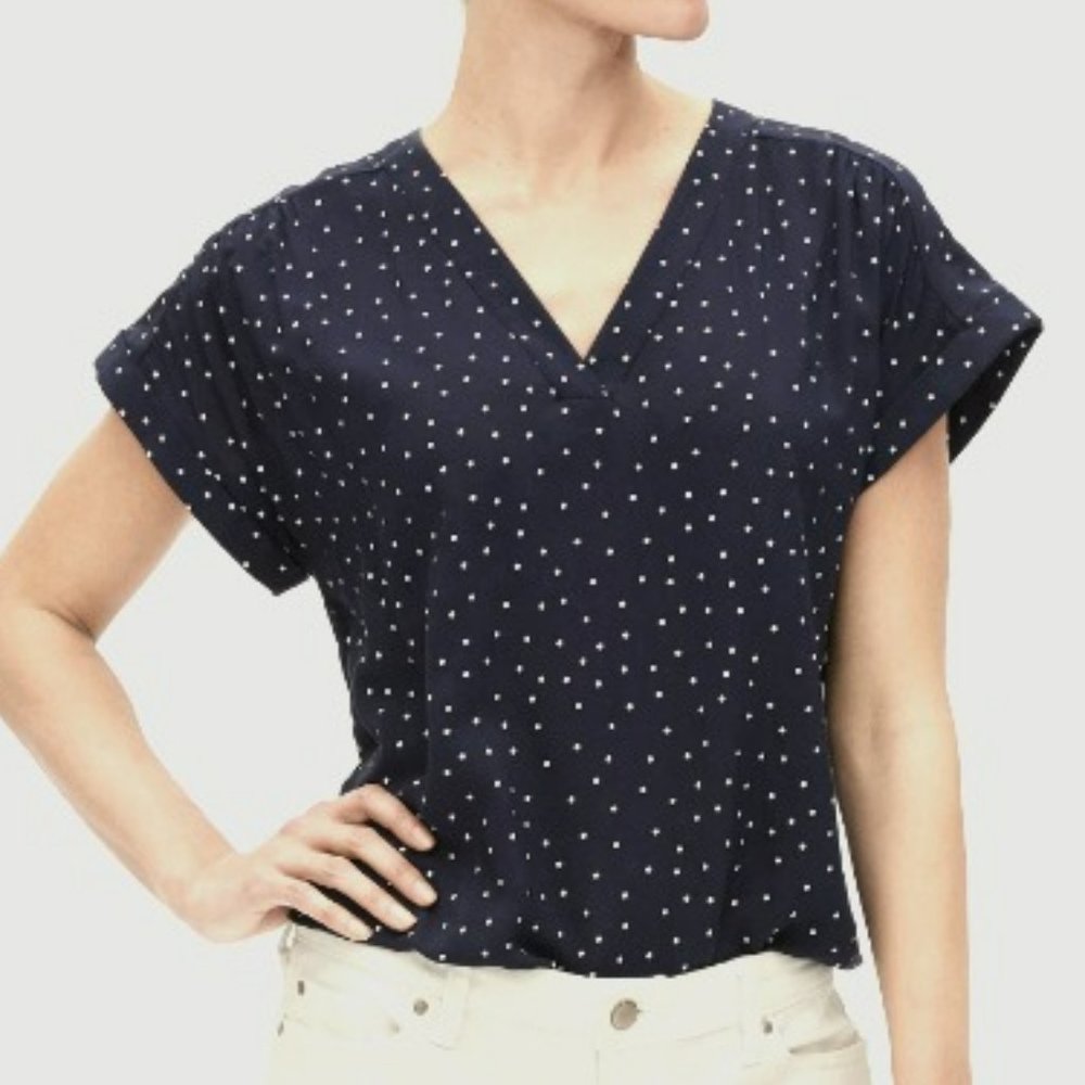 NWT GAP black w/ white polka dots v-neck top